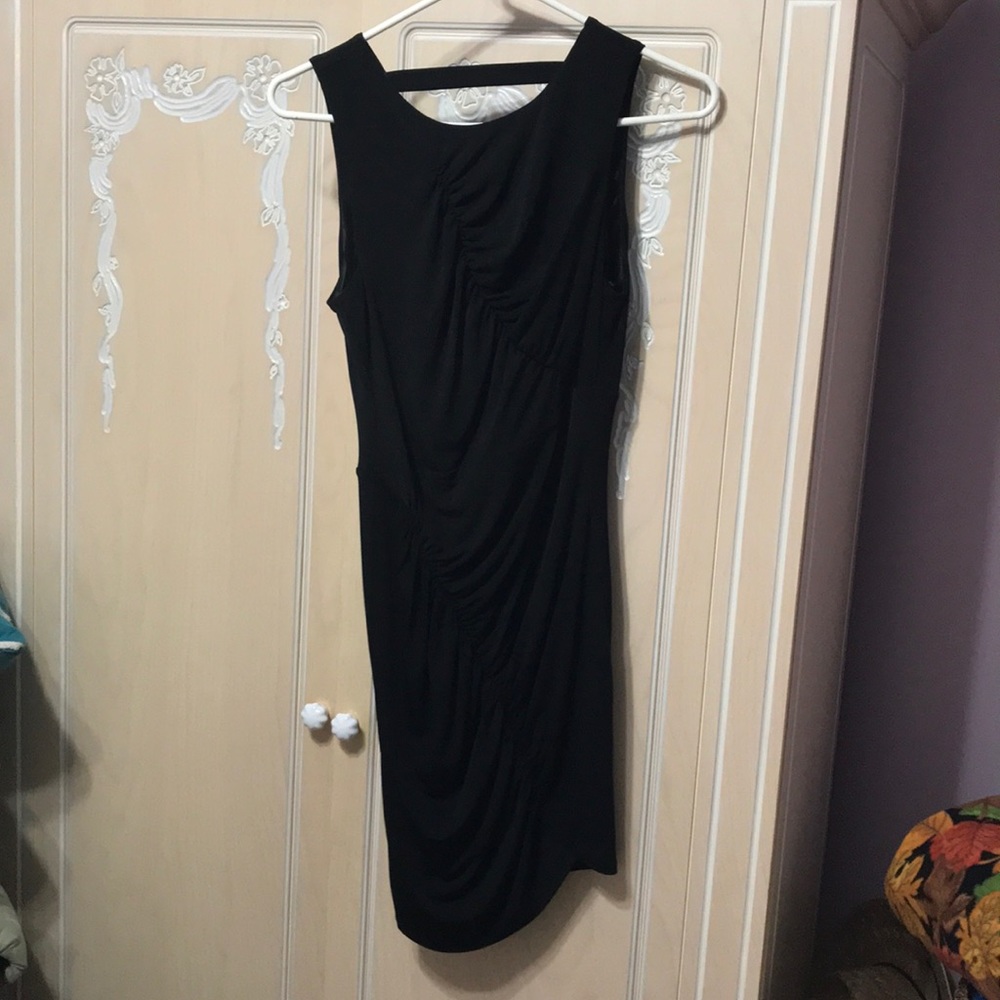 Black dress, low back